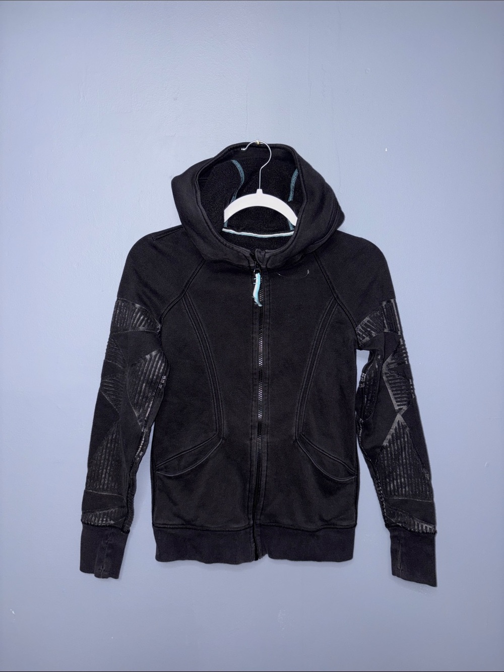 Ivivva • Black Zip Up Hoodie (Kids)